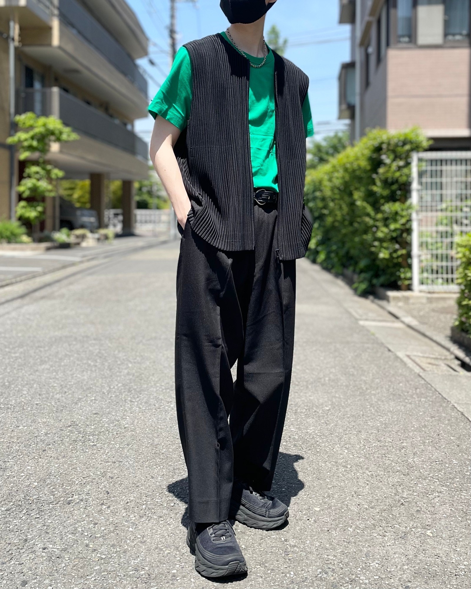 FamilyMart(ファミリーマート)のおすすめのアイテム「アウターTシャツ みどり」のコーディネート