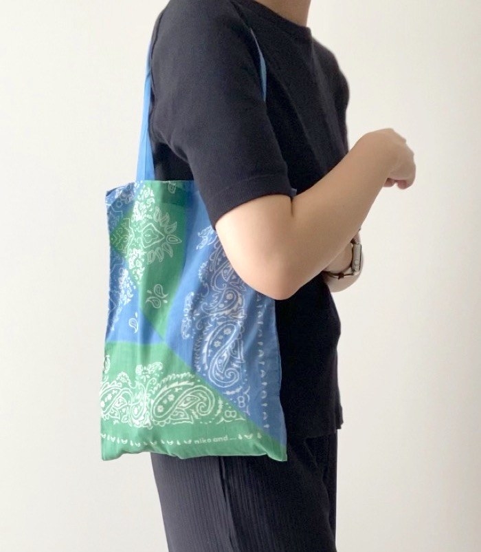 niko and&hellip;（ニコアンド）のおすすめのレディースアイテム「オリジナルプリントバンダナバッグ」