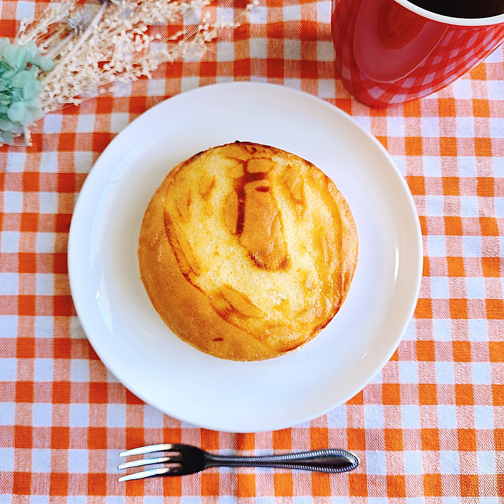 LAWSON(ローソン)のおすすめスイーツ「しっとり焼きチーズサンドケーキ」