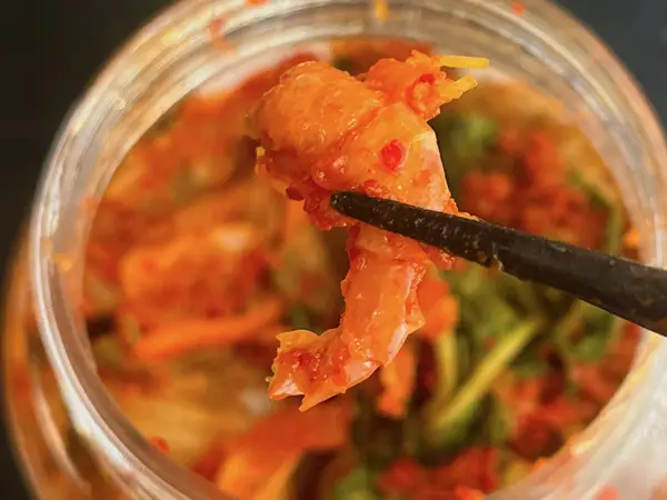 KALDI（カルディ）のオススメのおかず「三輝 海老入り壺キムチ」