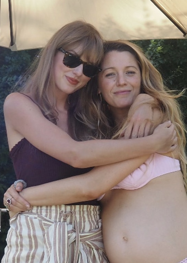 taylor and blake lively hugging