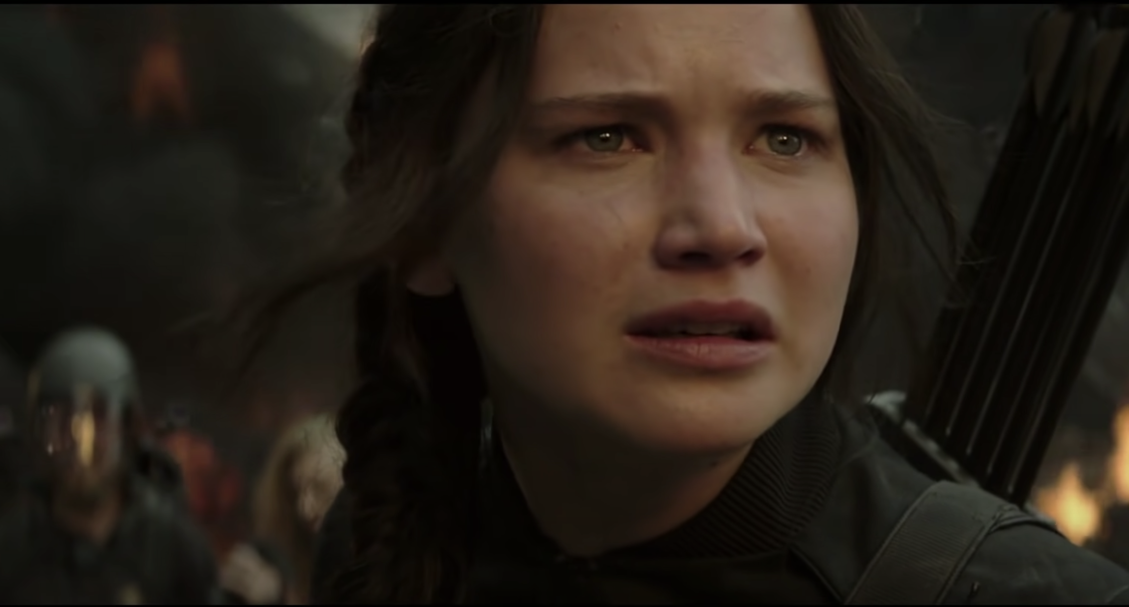 Katniss with an angry expression