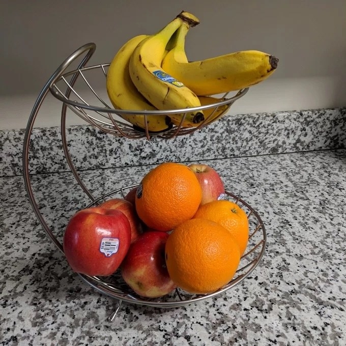 Reviewer image of the basket with fruit inside