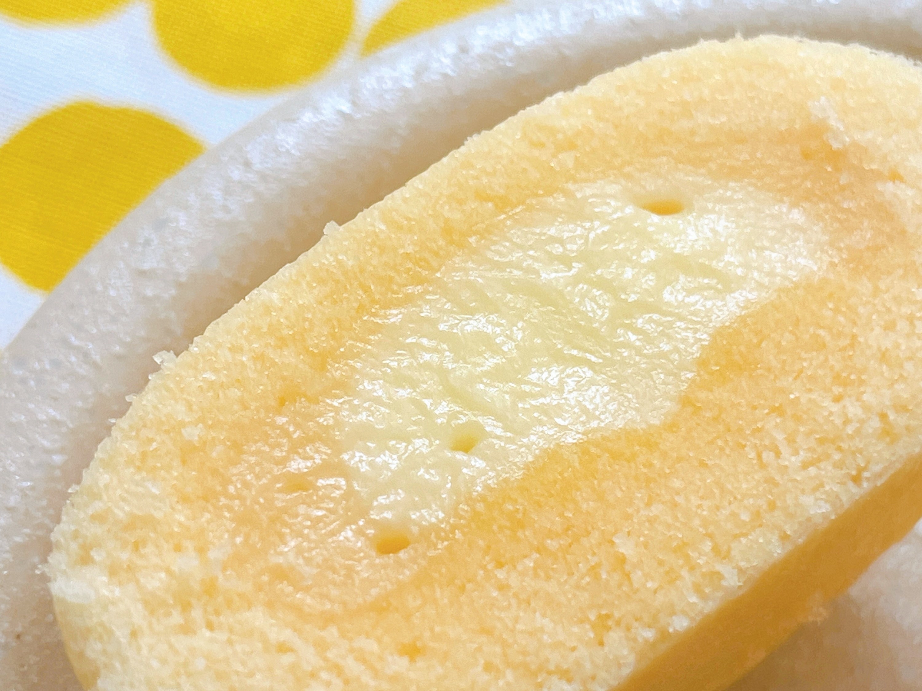 セブン-イレブンのオススメのスイーツ「7プレミアム レモンふわころ」