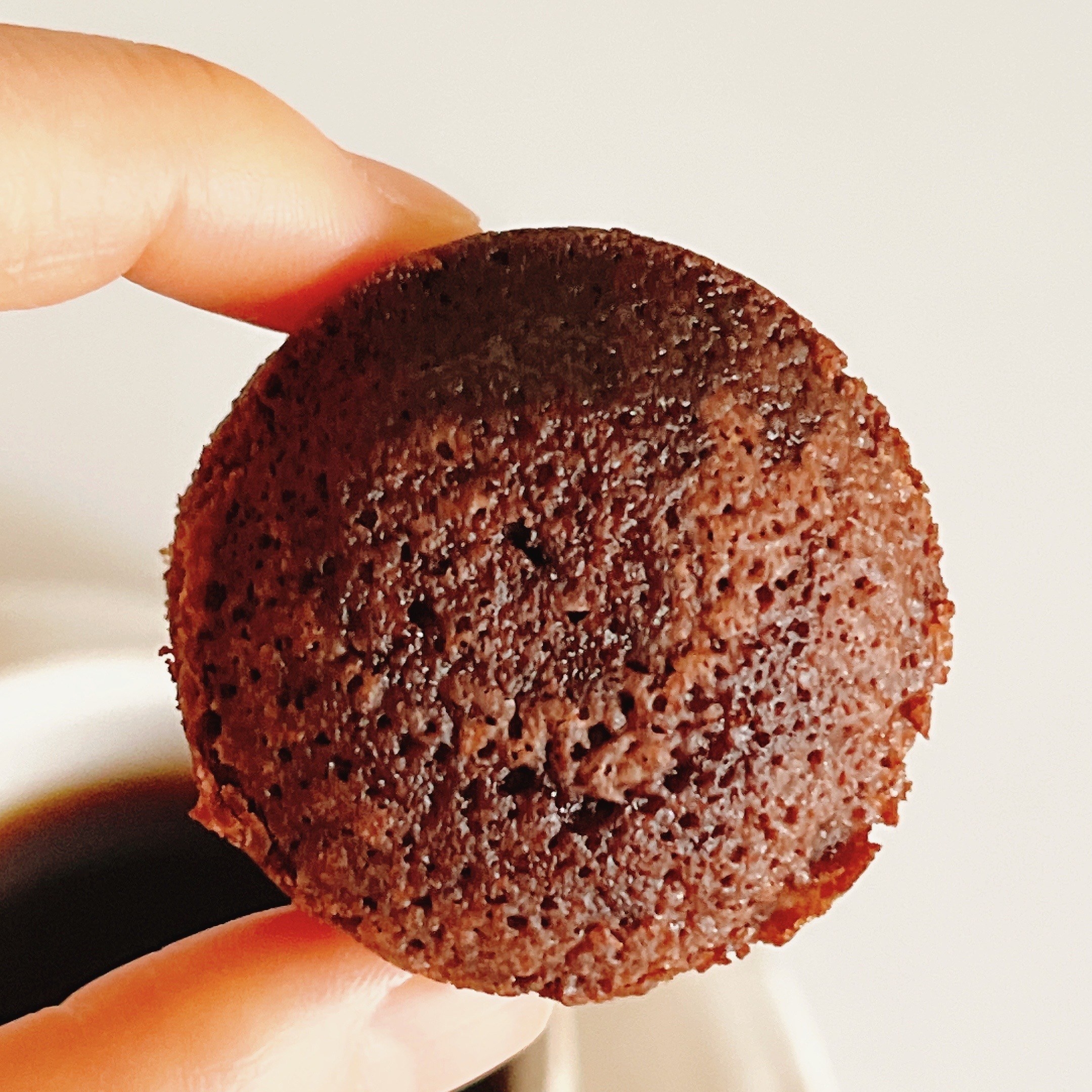 セブン-イレブンのおすすめスイーツ「プチケーキショコラ 4個入り」