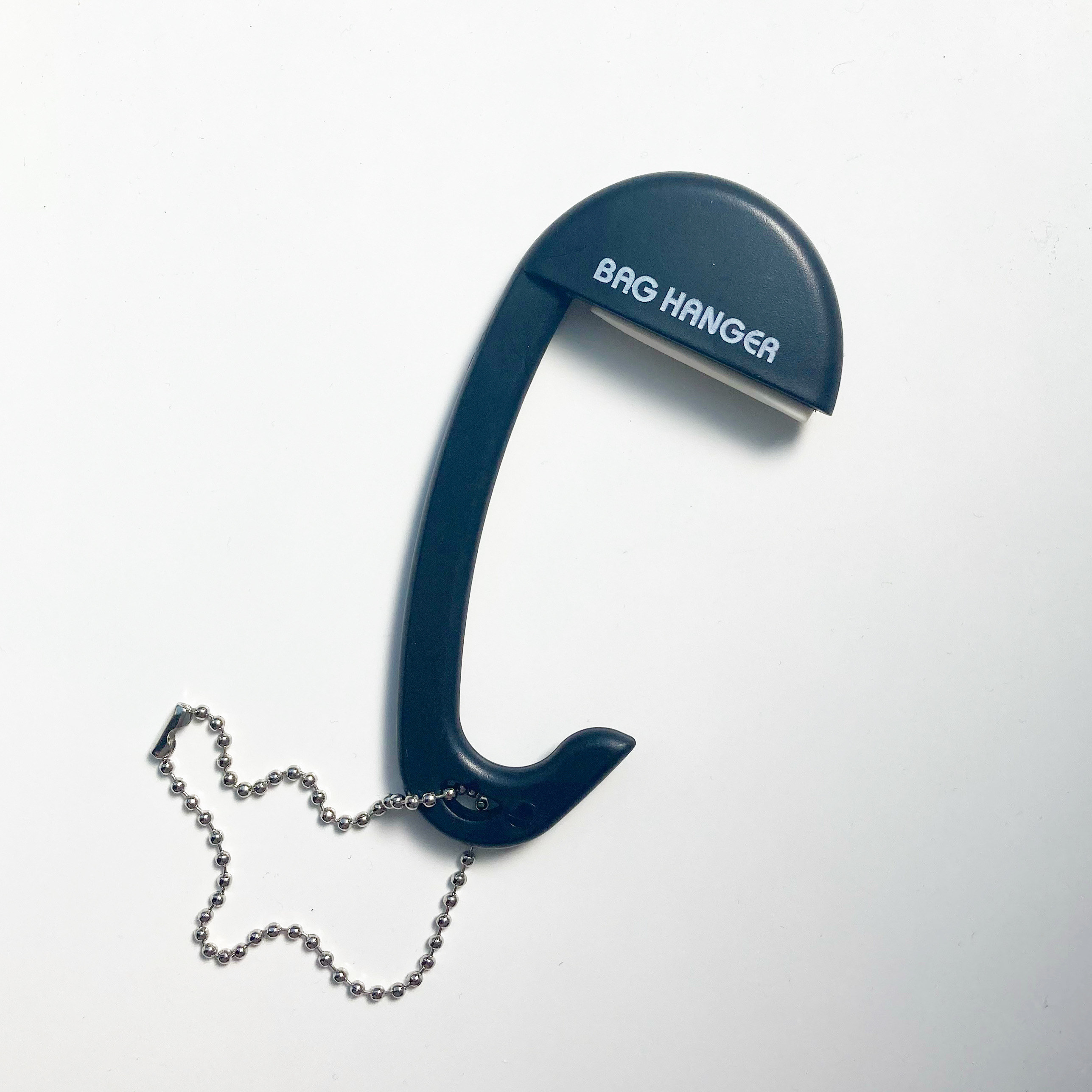 DAISO(ダイソー)の便利アイテム「テーブル用バッグハンガー」