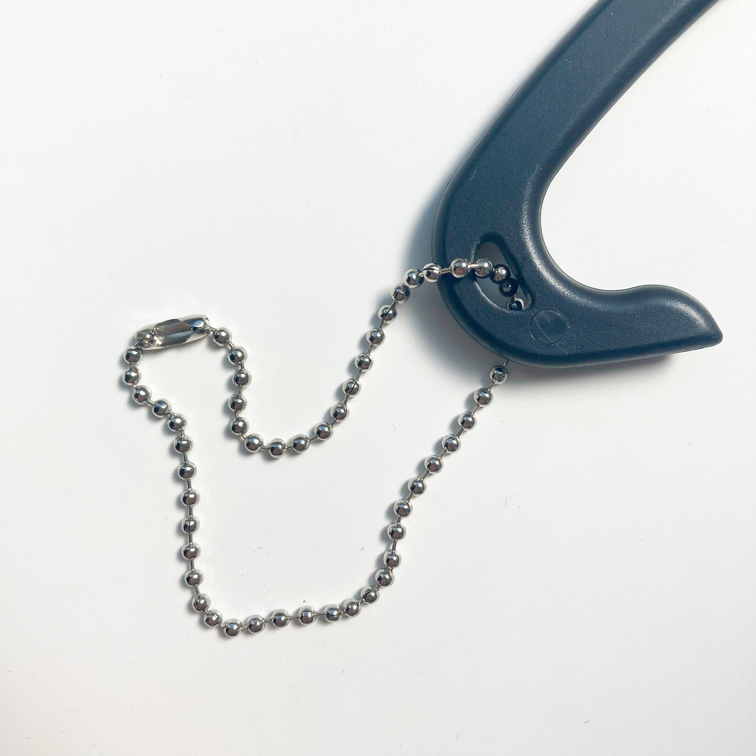 DAISO(ダイソー)の便利アイテム「テーブル用バッグハンガー」