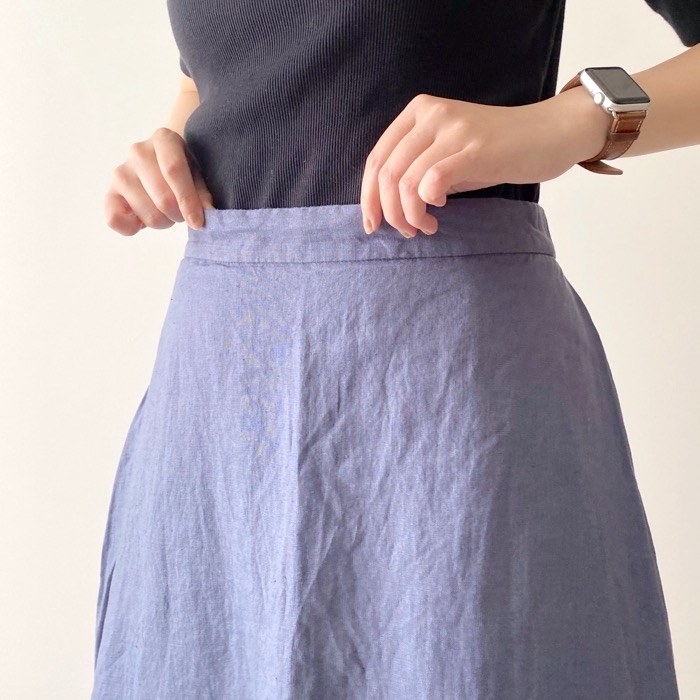 無印良品のおすすめファッションアイテム「ヘンプフレアスカート」