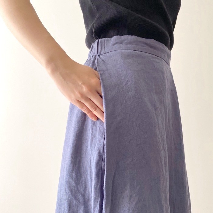 無印良品のおすすめファッションアイテム「ヘンプフレアスカート」