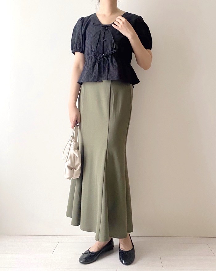 GUのオススメのブラウス「コットンレースリボンブラウス(半袖)YT+E」のコーディネート