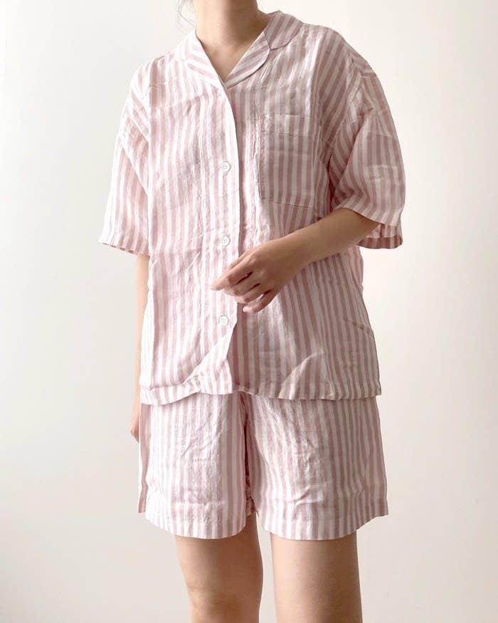 無印良品のオススメのファッション「天然由来の接触冷感　リヨセル麻半袖パジャマ」