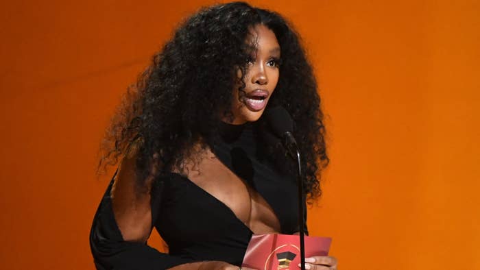 SZA Says She Distrusts Fame