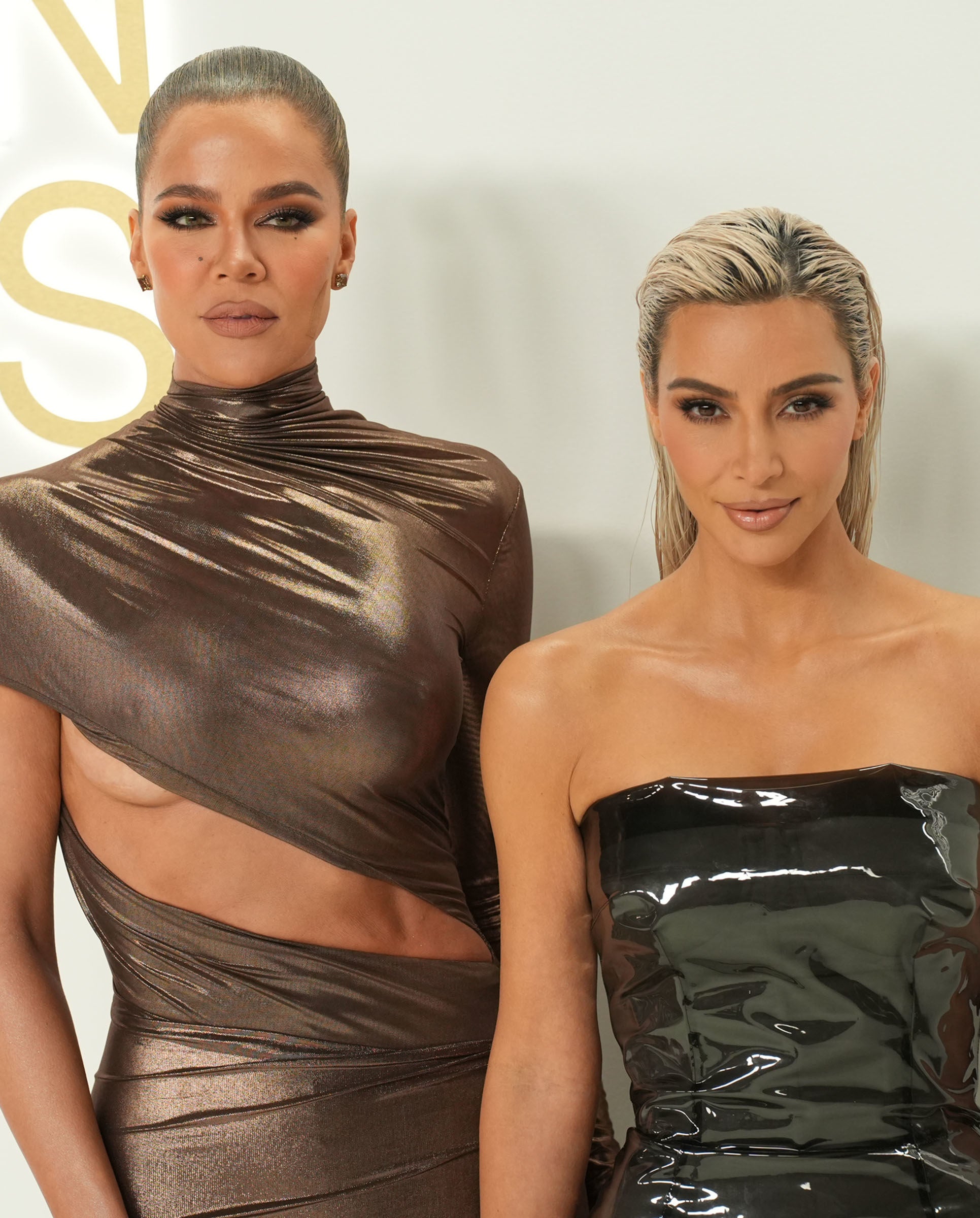 Closeup of Khloé and Kim Kardashian