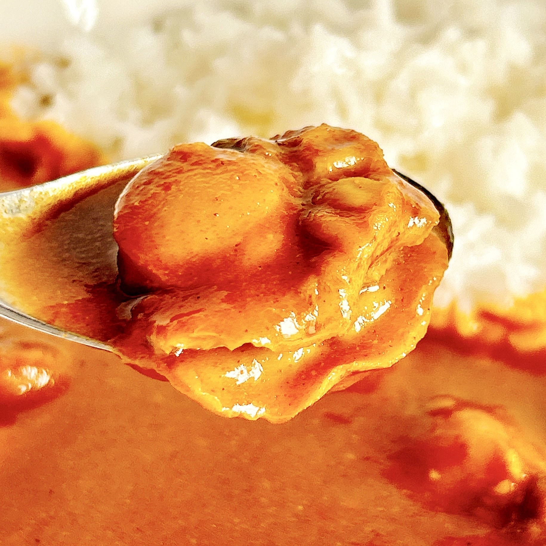 FamilyMart（ファミリーマート）のオススメのチルド惣菜「3種魚介の旨み特製シーフードカレー」