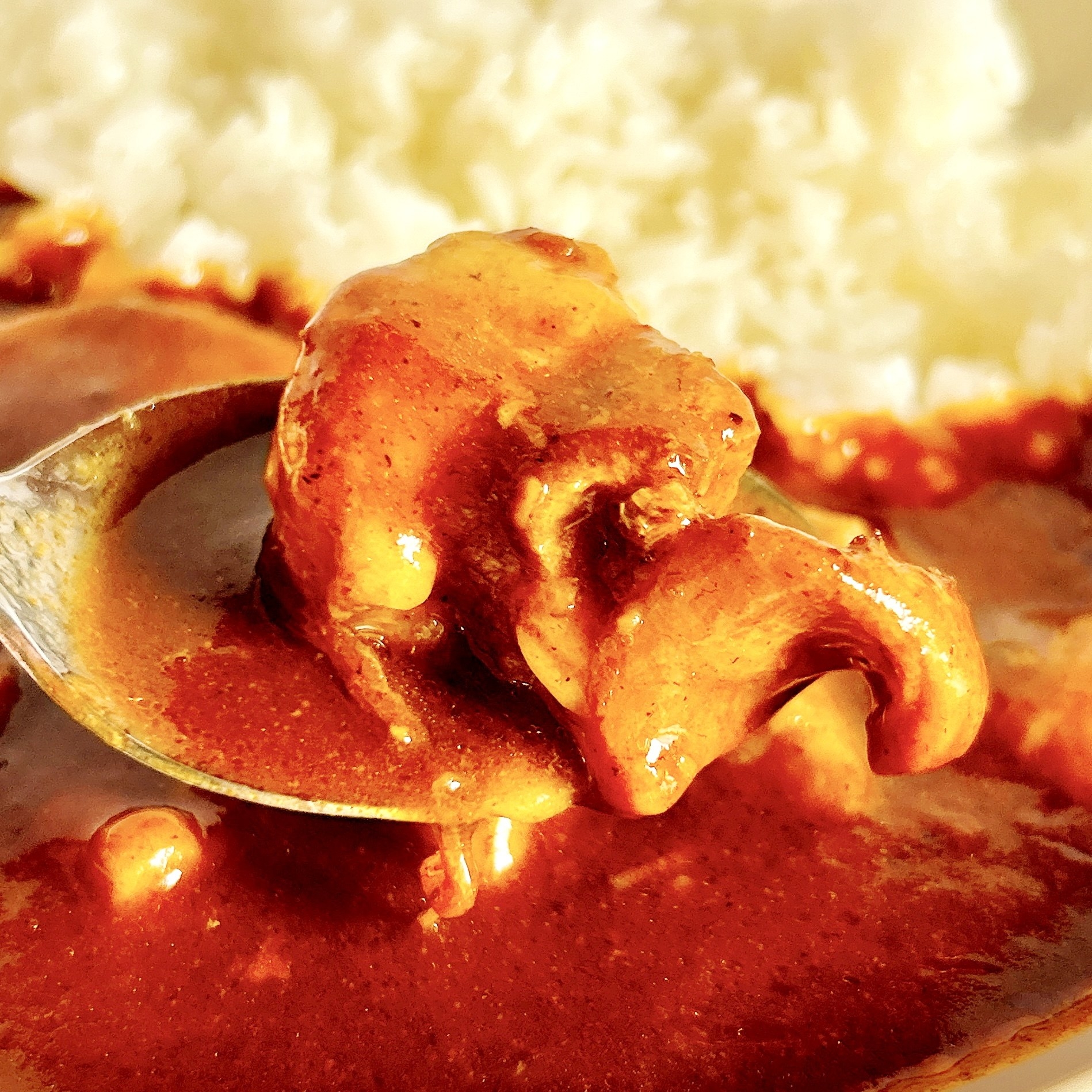 FamilyMart（ファミリーマート）のオススメのチルド惣菜「こだわりの二段仕込み絶品ビーフカレー」