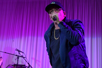 logic performing live