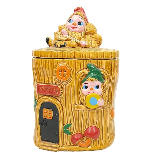 An old cookie jar