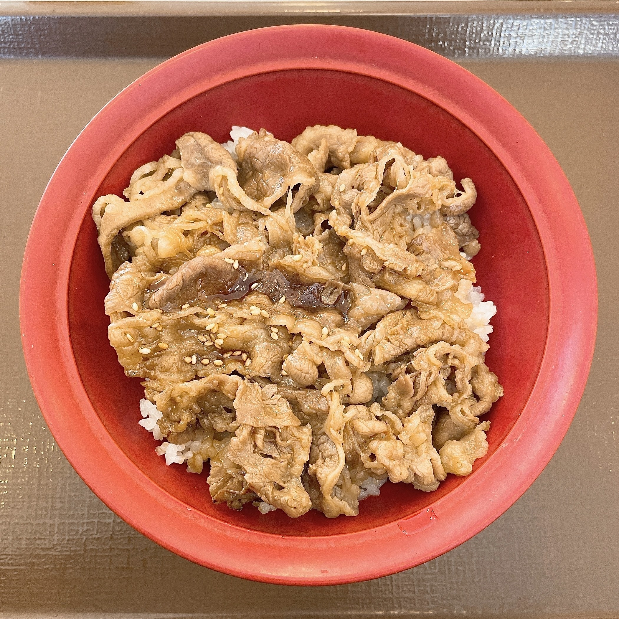 すき家のおすすめメニュー「牛カルビ丼」