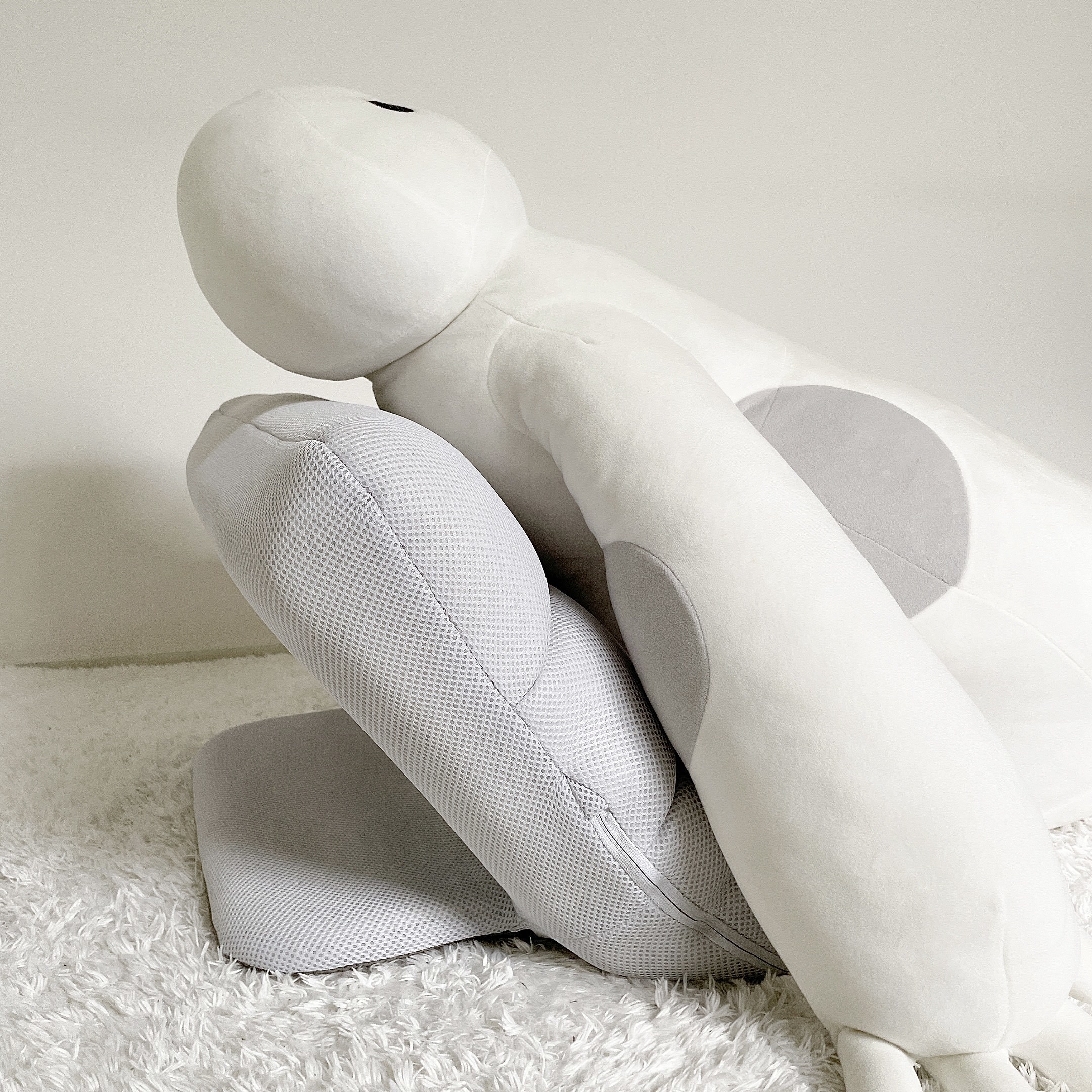 CAINZ(カインズ)のおすすめの便利グッズ「枕にもなる背もたれイス Lepoco クールグレー」