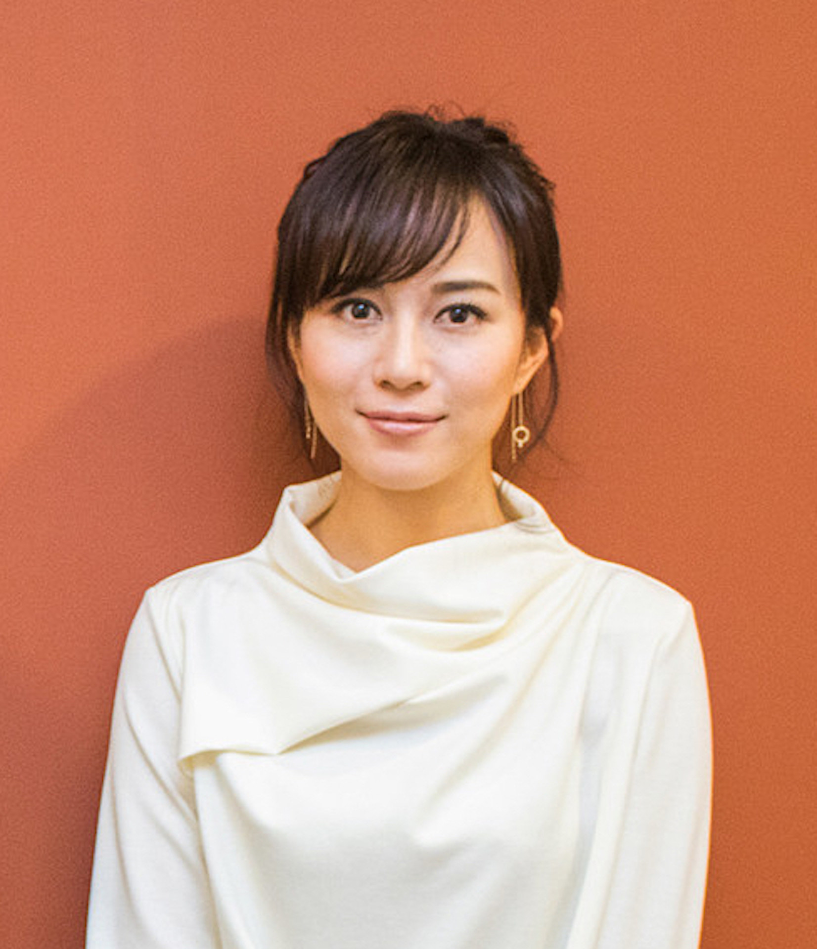 美しき姉弟…」比嘉愛未、誕生日が同じ“弟”中川大志とお祝い2ショット