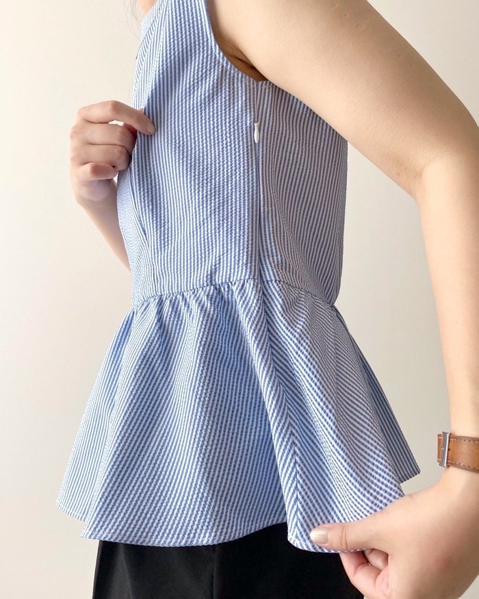 GU（ジーユー）のオススメのトップス「シアサッカーペプラムブラウス(半袖)Z+X」のコーディネート