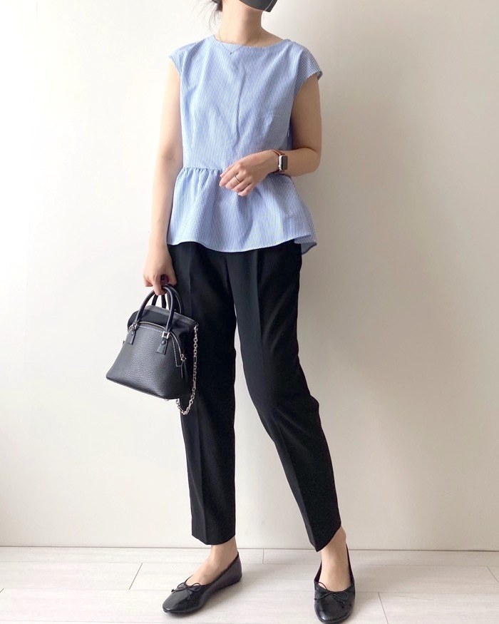 GU（ジーユー）のオススメのトップス「シアサッカーペプラムブラウス(半袖)Z+X」のコーディネート