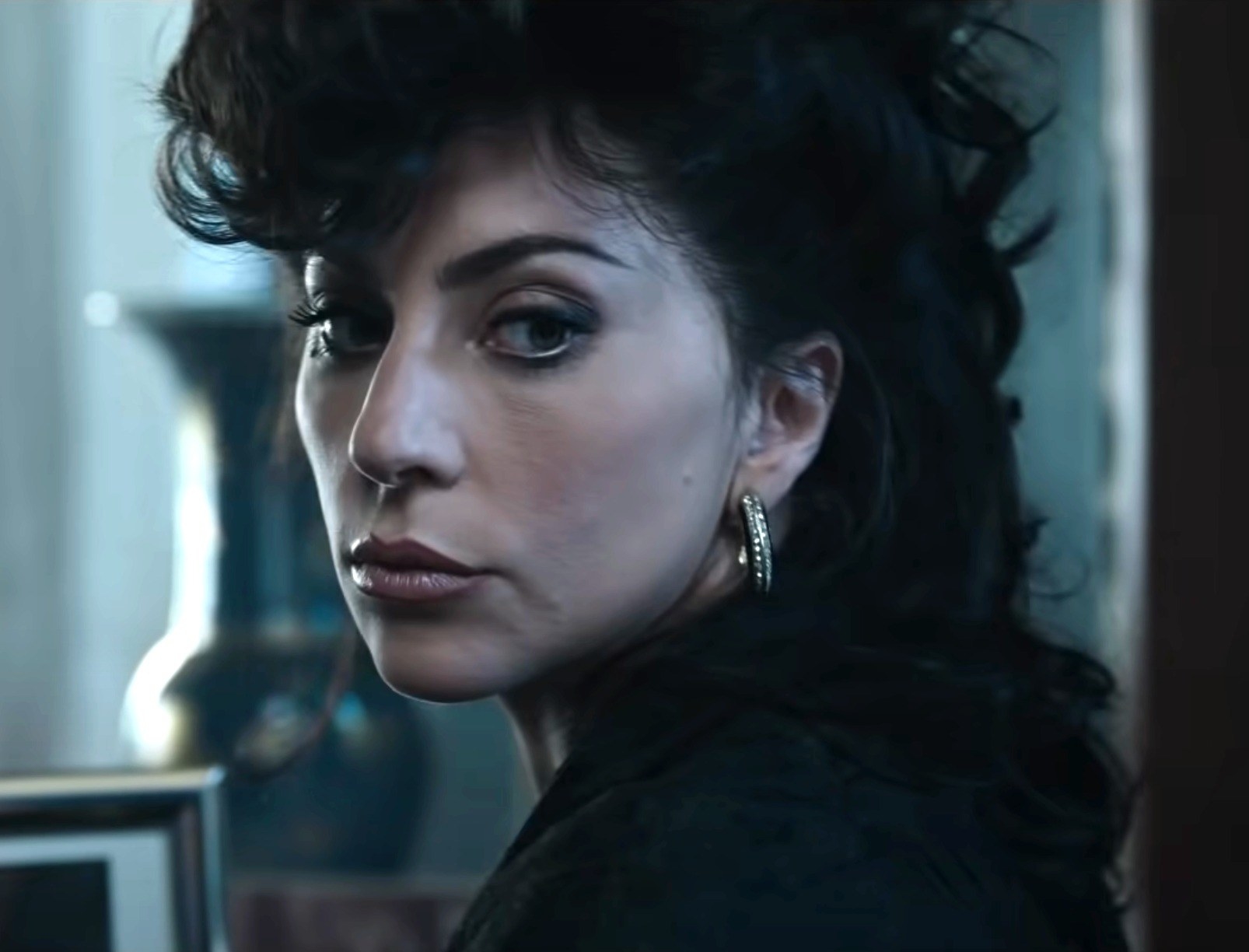 closeup of her charcter