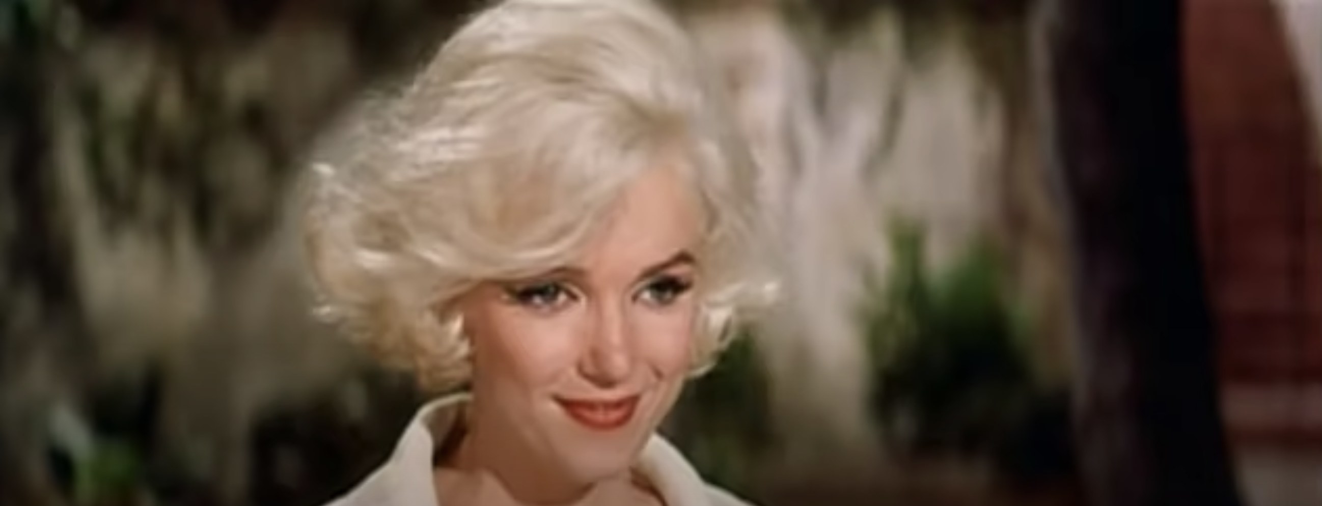 Marilyn Monroe smiles