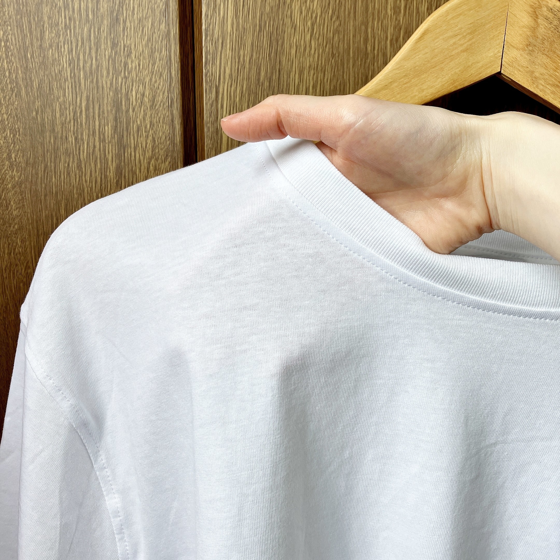 ZARA（ザラ）のおすすめTシャツ「テキストプリント入りクロップド丈Tシャツ」