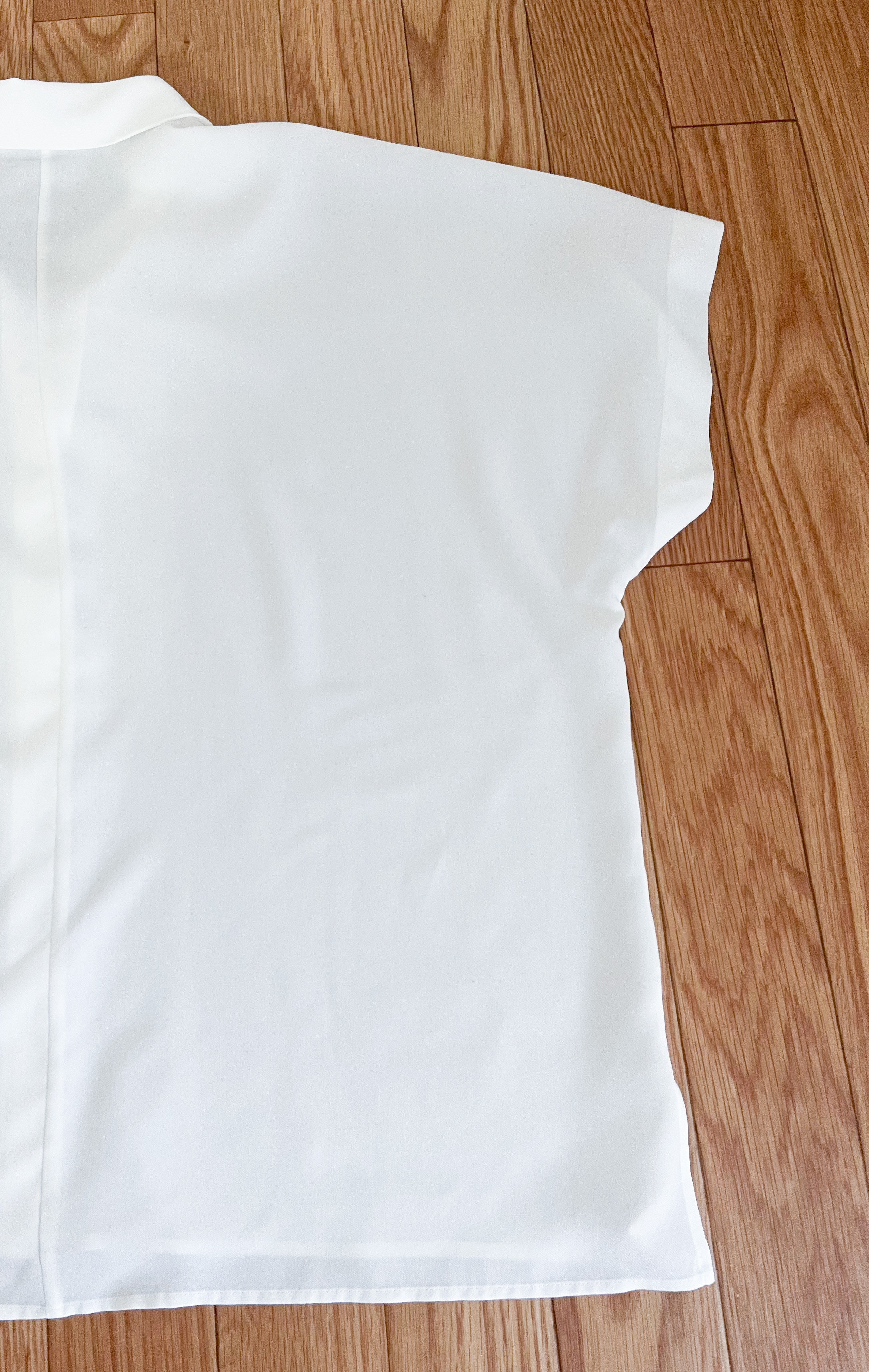 ユニクロのオススメのファッション「レーヨンブラウス(半袖)」