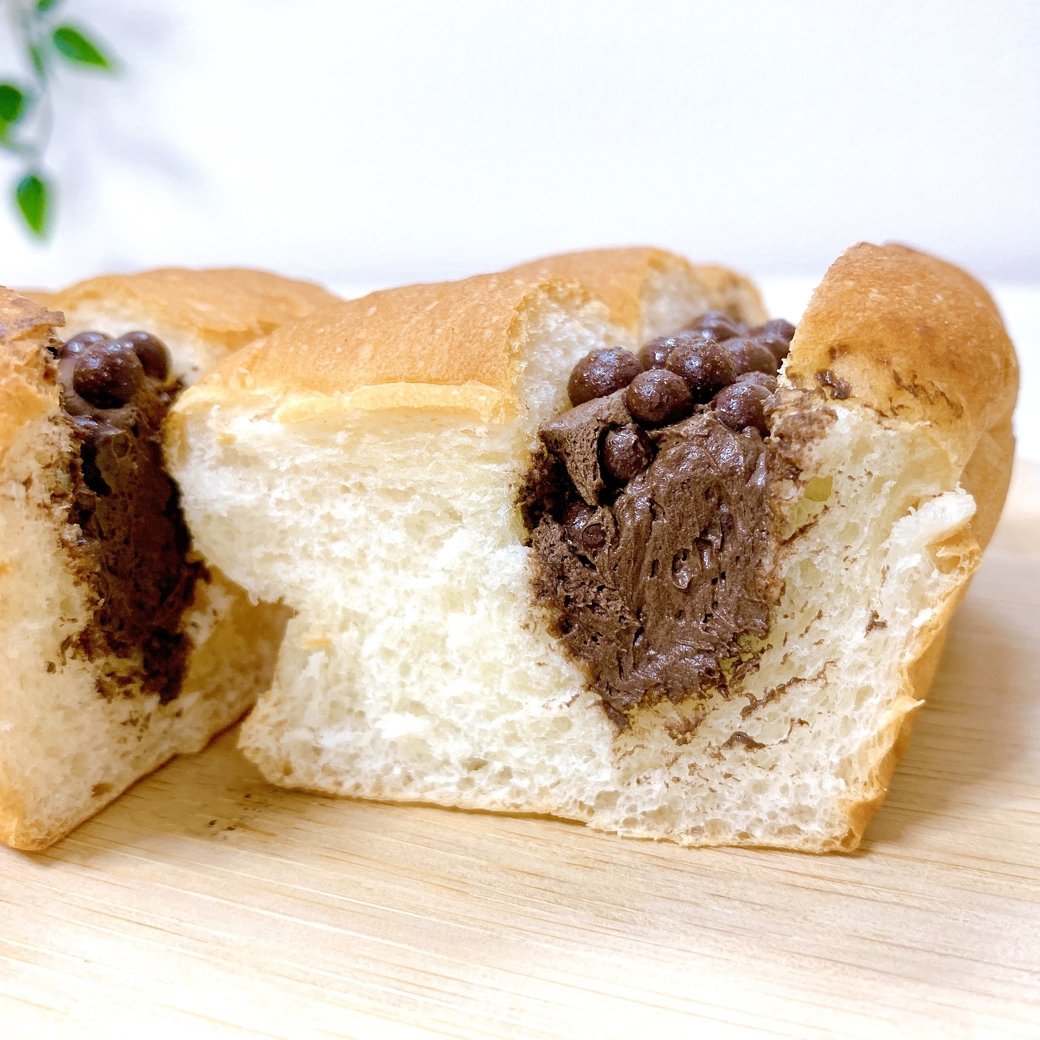 FamilyMart（ファミリーマート）のおすすめのパン「パフチョコホイップサンド」