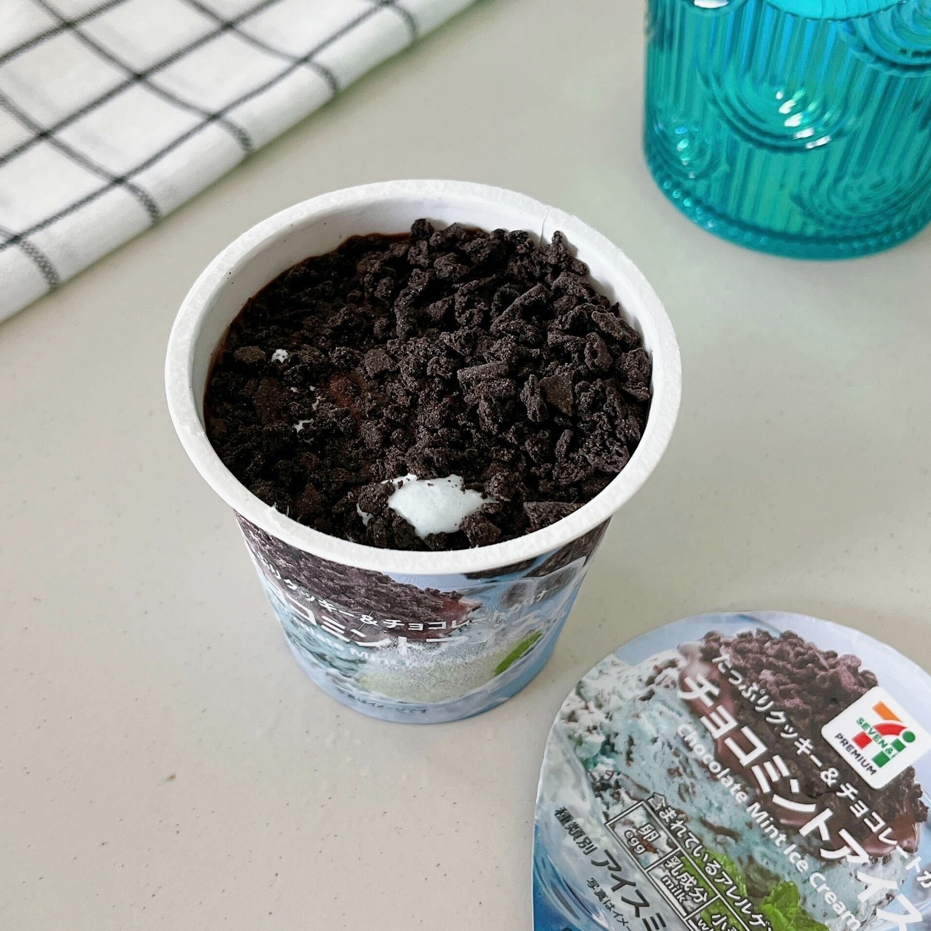 セブン-イレブンのオススメのアイス「7プレミアム チョコミントアイス」