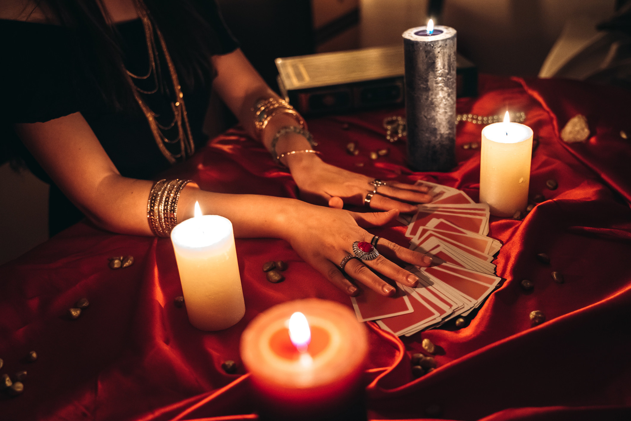 a tarot reading is in progress