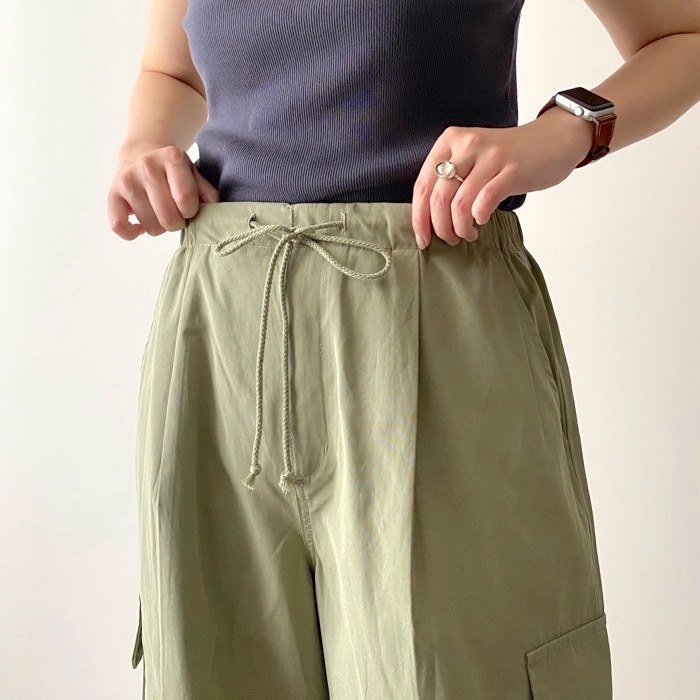 ユニクロのオススメのファッション「パラシュートカーゴパンツ(丈標準70.0～74.0cm)」