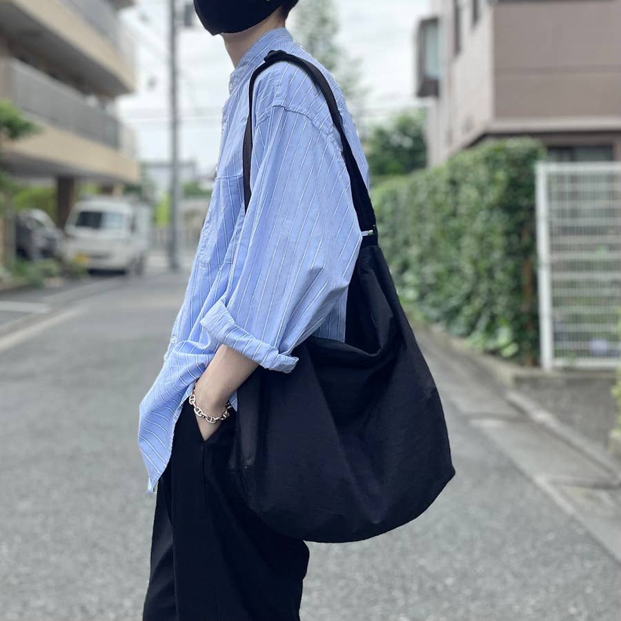 グローバルワーク】大容量なのにめっちゃ軽い！コスパ最強の「楽ちんショルダー」ノートPCも入って天才だわ！