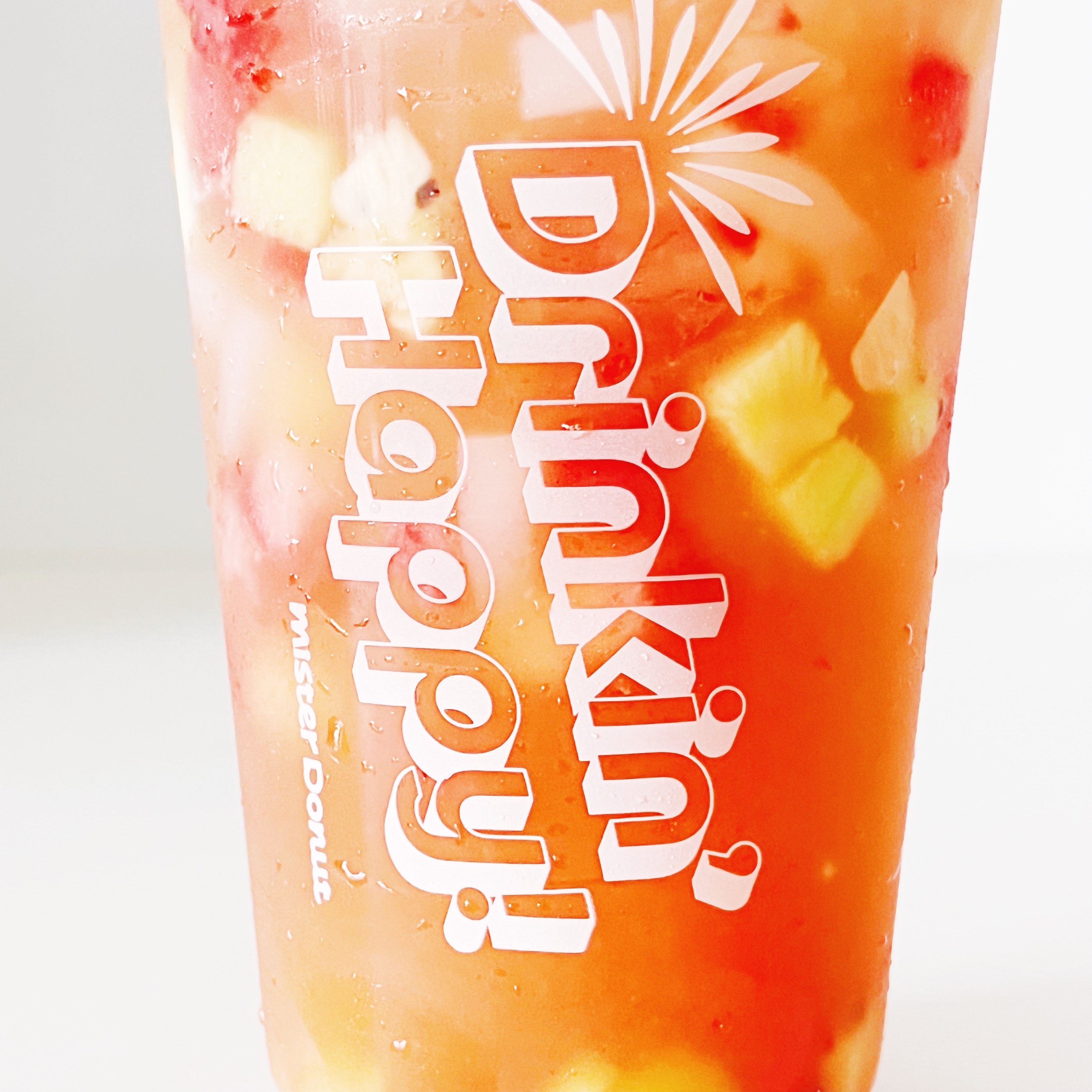 ミスタードーナツのおすすめのドリンク「赤色フルーツティストロベリー&キウイ」