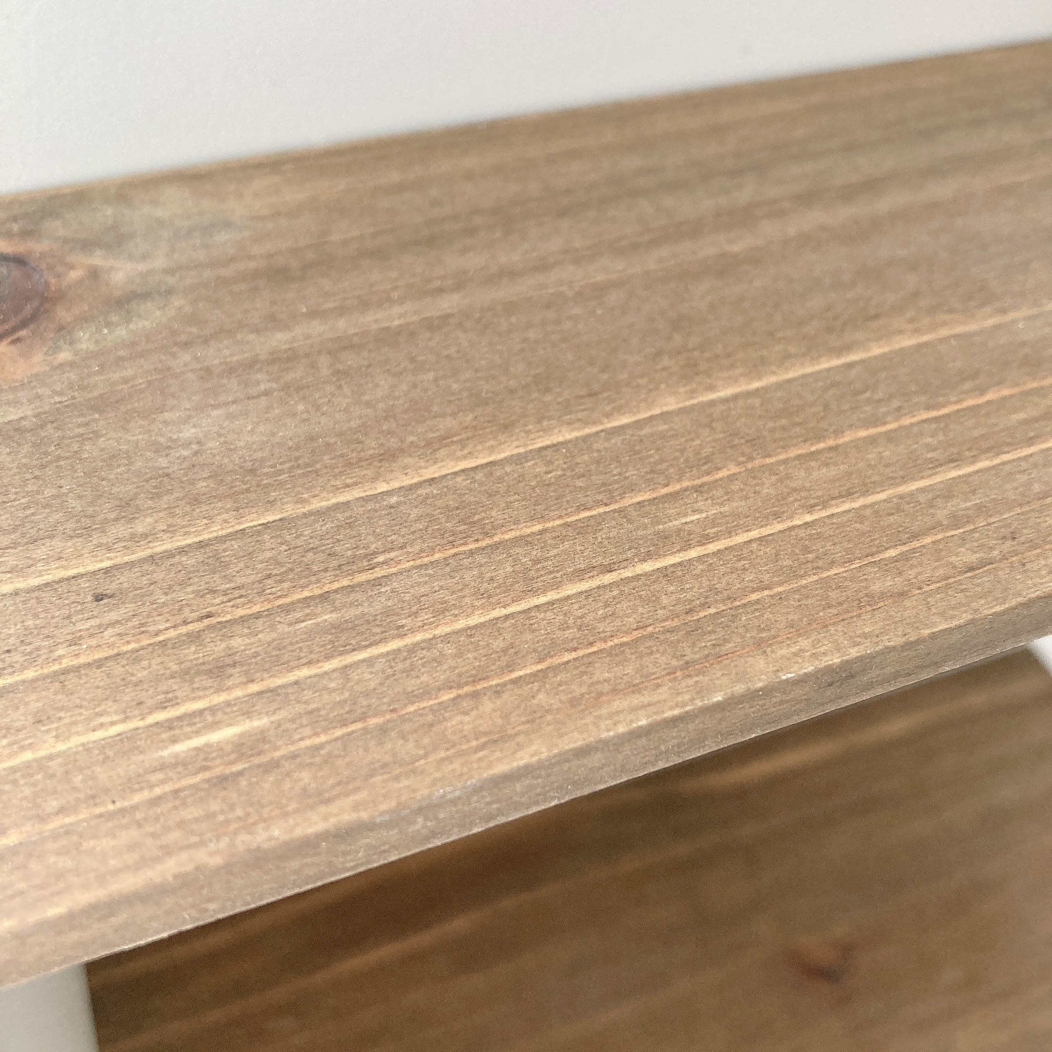 salut！（サリュ）のオススメのレトロ雑貨「オールドウッド半円ラック」