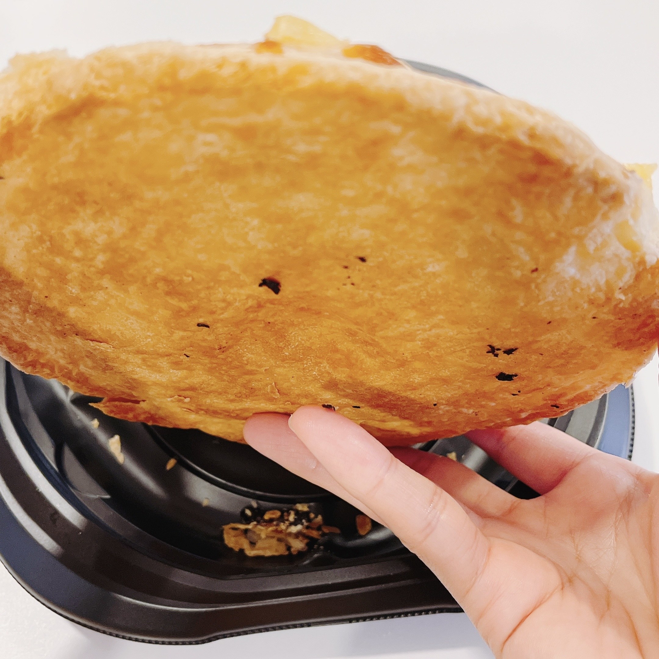 成城石井のオススメのフード「ゴールデンパインと田辺農園バナナのココナッツパイ」