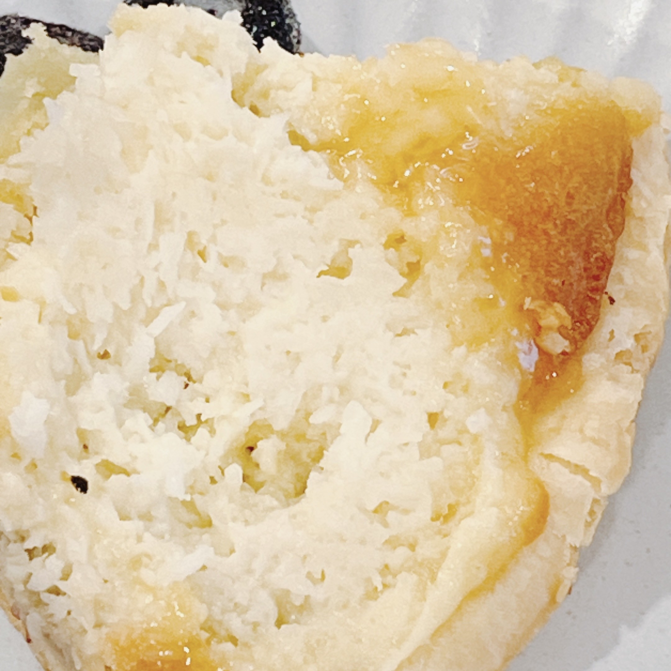 成城石井のオススメのフード「ゴールデンパインと田辺農園バナナのココナッツパイ」