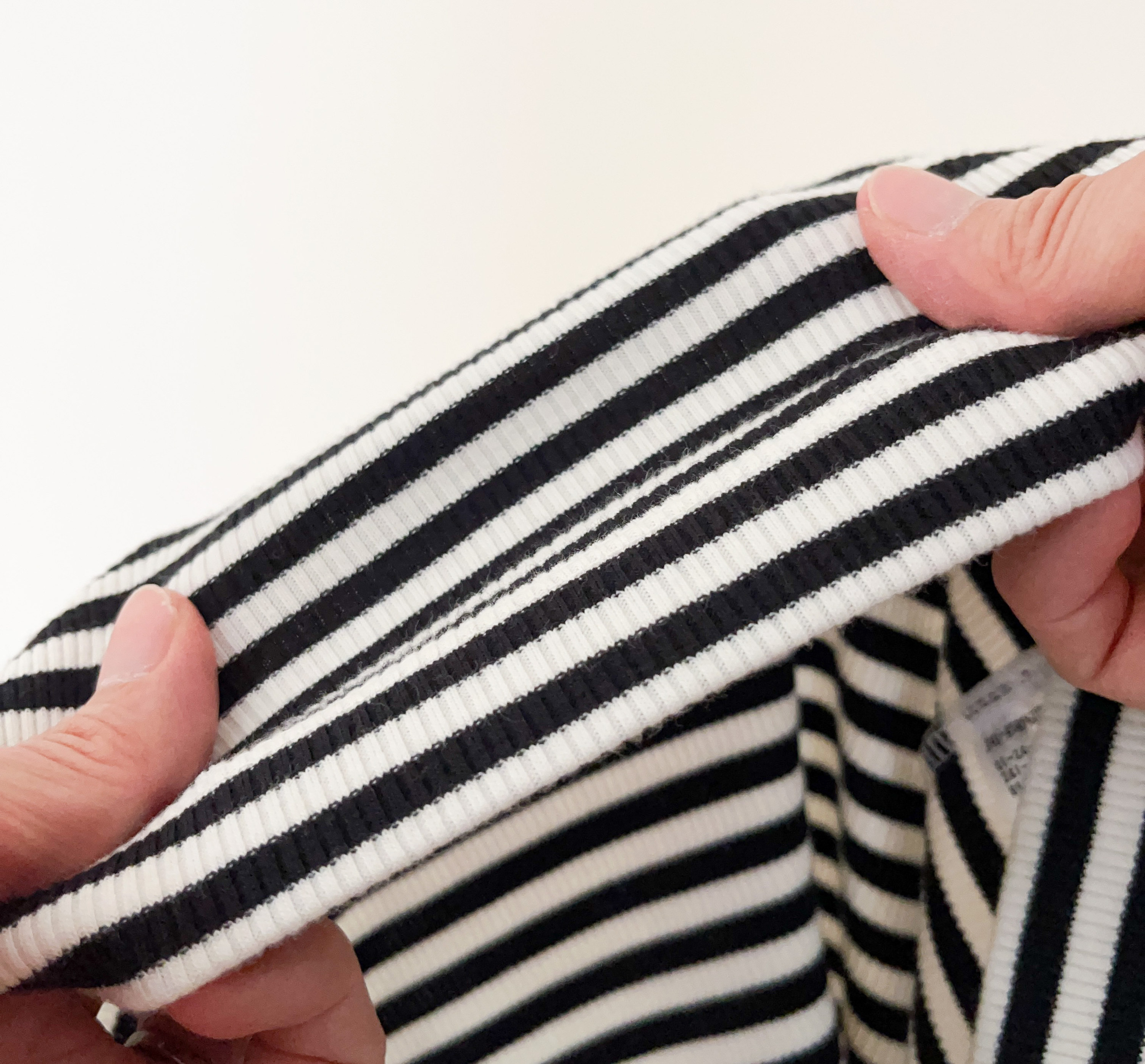 UNIQLO（ユニクロ）のおすすめのトップス「リブボーダークルーネックT（5分袖）」