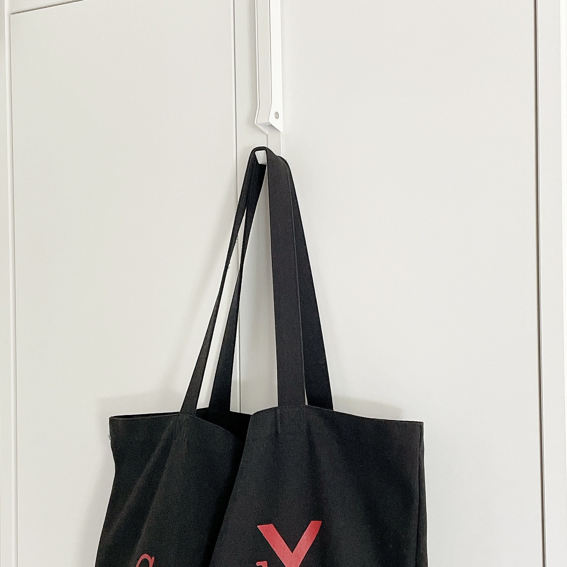 ハンズのおすすめの便利グッズ「山崎実業 タワー(tower) 使わない時は収納できるドアハンガー 5514 ホワイト」