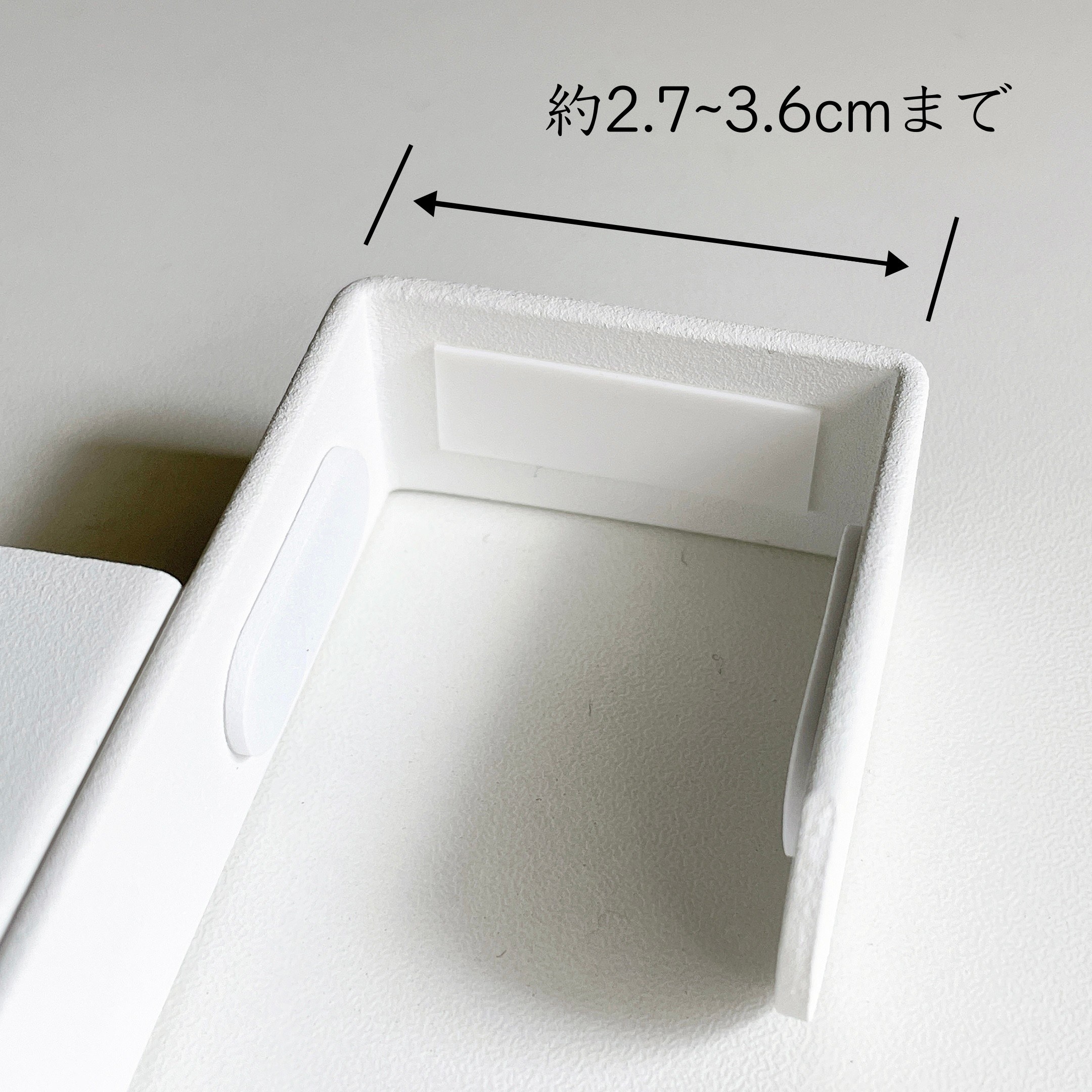 ハンズのおすすめの便利グッズ「山崎実業 タワー(tower) 使わない時は収納できるドアハンガー 5514 ホワイト」