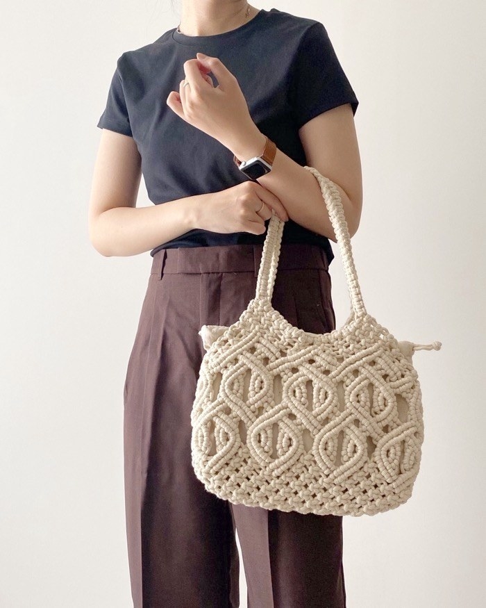 ZARAのおすすめファッションアイテム「マクラメミニトートバッグ」