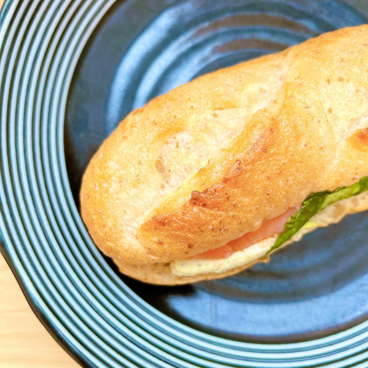 セブン-イレブンのオススメのパン「さちかおり使用バゲットスモークサーモン」