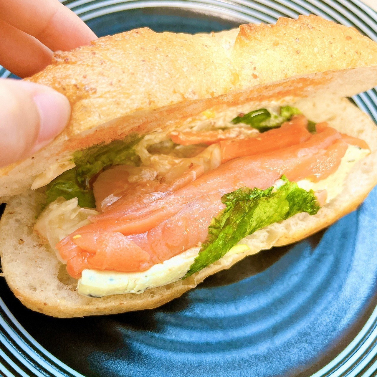 セブン-イレブンのオススメのパン「さちかおり使用バゲットスモークサーモン」