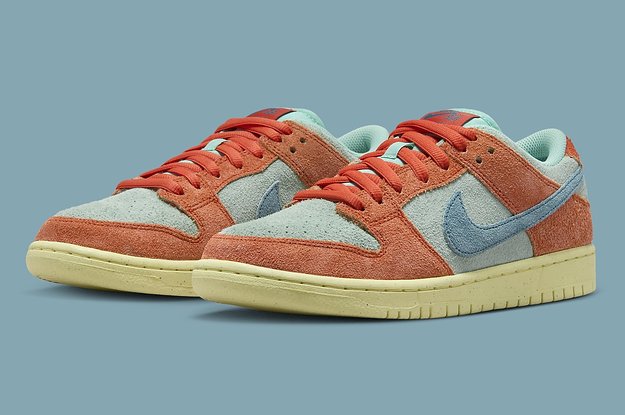 An Official Look at the "Noise Aqua" Nike SB Dunk Low