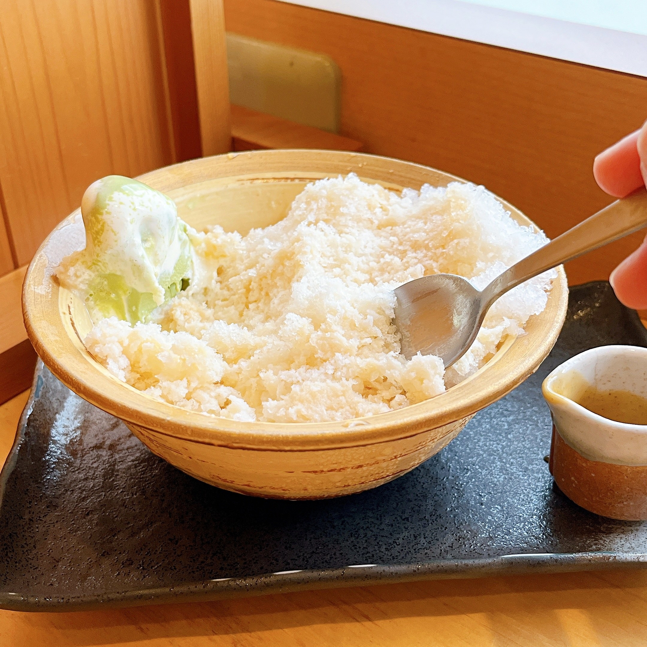 「コメダ和喫茶 おかげ庵」のおすすめ夏メニュー「かき氷 みたらしみるく」