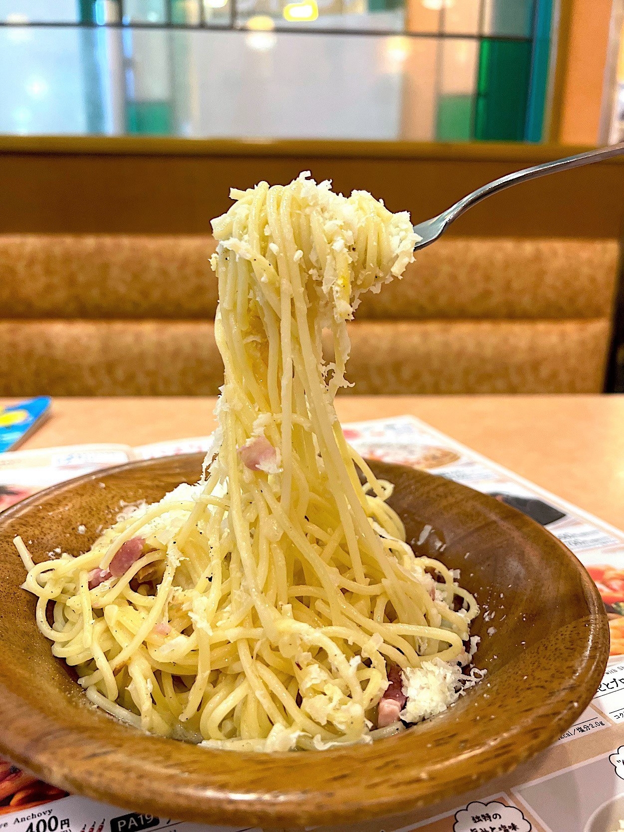 サイゼリヤのオススメのメニュー「たっぷりペコリーノチーズのカルボナーラ」