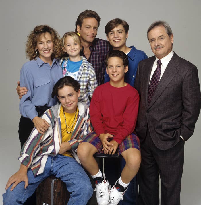 The cast of Boy Meets World posing together