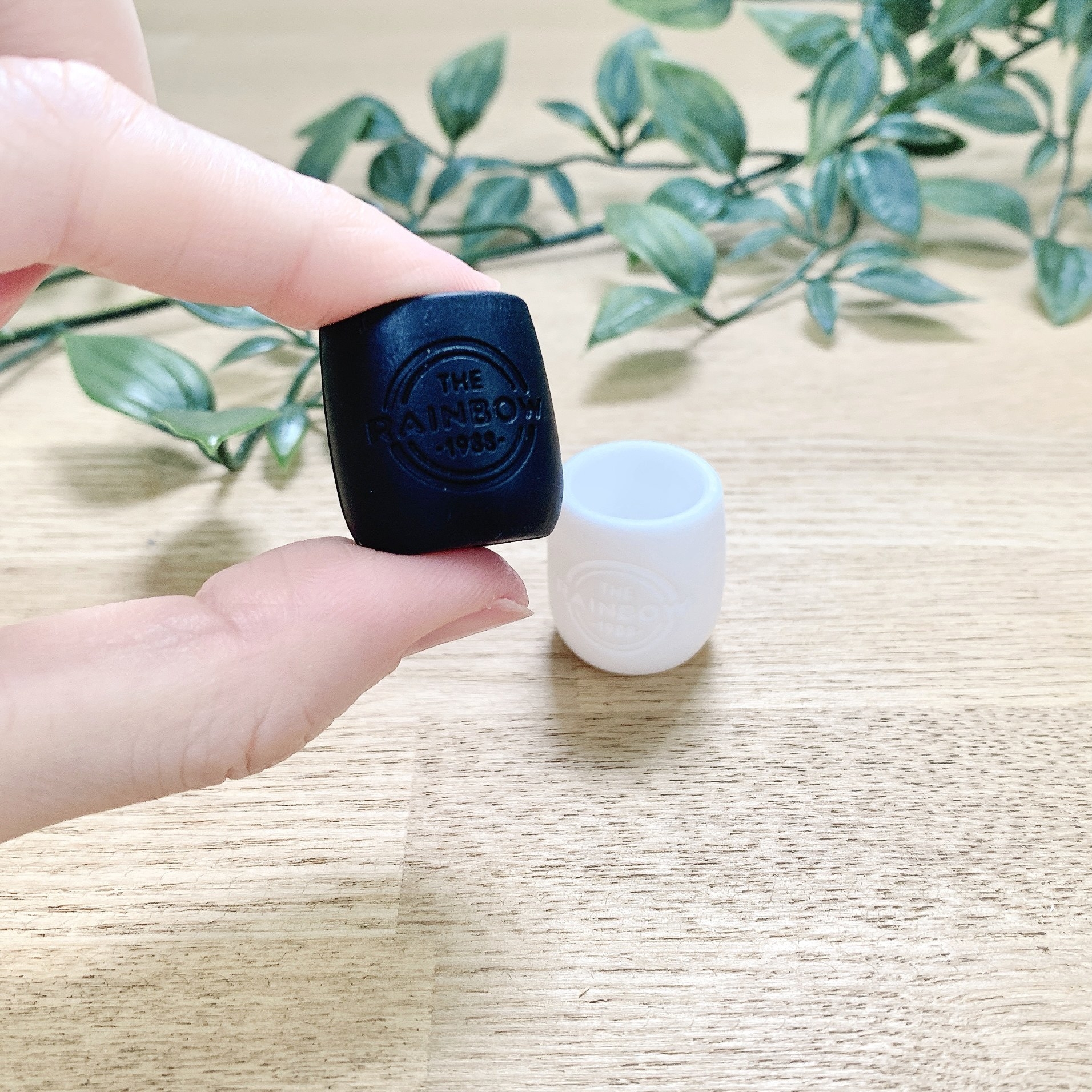 DAISO(ダイソー)のおすすめの便利グッズ「シリコン傘キャップ2P」